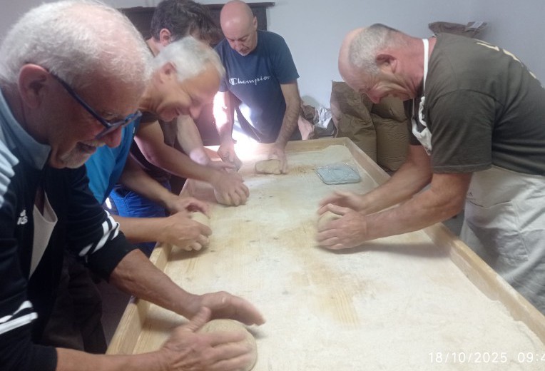 Cotto il pane nel forno di Cillian