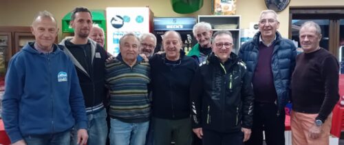 E’ ripartito da Gignod il torneo di belote dell’Avis Grand Combin