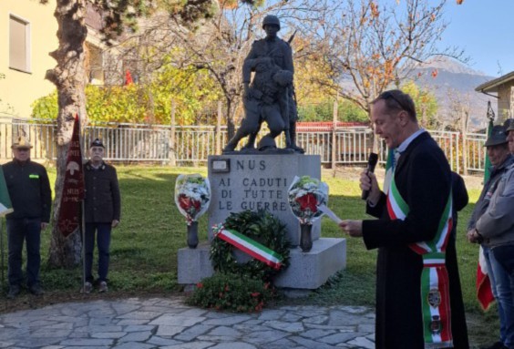 A Nus è stato celebrato il 4 Novembre: “Il ricordo dei Caduti sia una voce universale per la Pace”