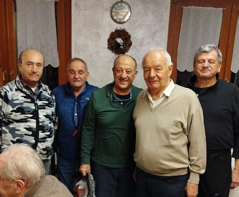 Belote della pro loco di Saint-Nicolas, al Bar La Barrique vince Franco Vinante