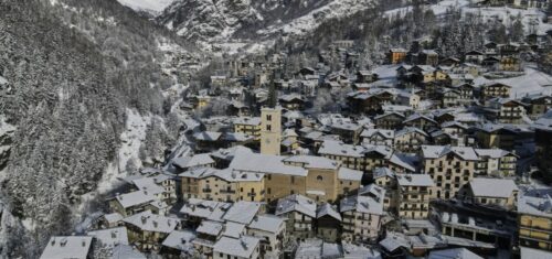 A Valtournenche e Breuil-Cervinia si scia tutto l’anno