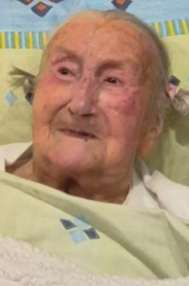 I funerali di Nadette Desaymonet a Jovençan: aveva 100 anni