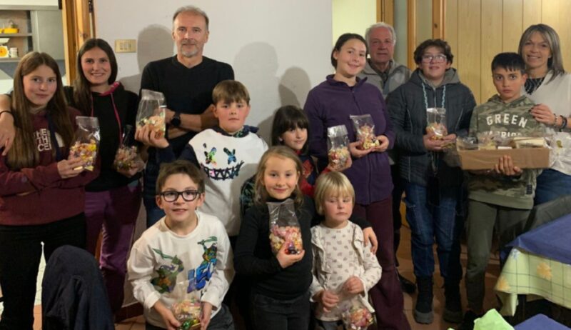 A Bionaz la tradizione è un gioco: tanti bambini al torneo di couteilloun