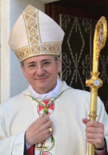 «Disarmare le parole: quanta aggressività nei programmi che seguiamo, nei social che frequentiamo!»