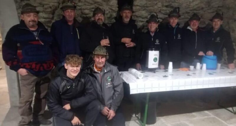 THÉ E VIN BRULÉ CON GLI ALPINI DI SAINT-CHRISTOPHE