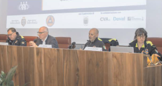 La conferenza stampa di ieri, giovedì 30 aprile, con da sinistra il generale di Brigata Giovanni Santo, il presidente Renzo Testolin, il capo della Protezione Civile valdostana Valerio Segor e il vicario Sara Maria Ratto