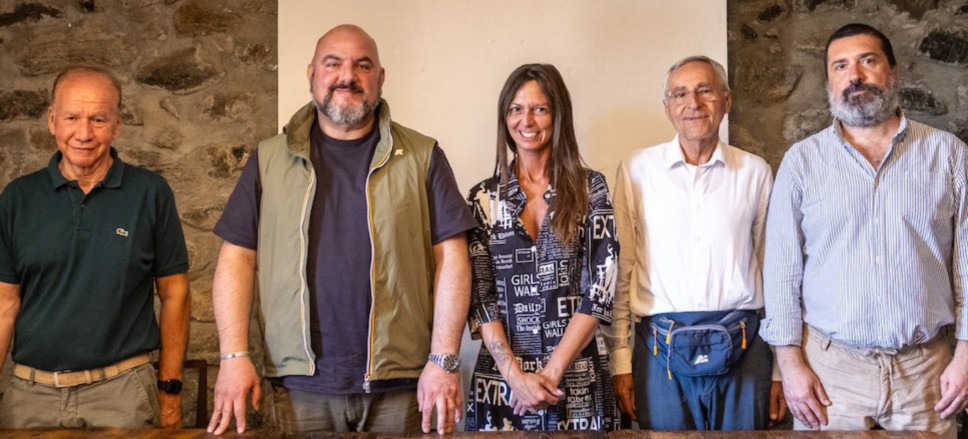 I relatori dell’incontro con, da sinistra, il dottor Roberto Rosset, l’assessore regionale alla Sanità Carlo Marzi, la nutrizionista Elisa Perri, il presidente di Slow Food VdA Adolfo Dujany e il moderatore Alessandro Ottenga