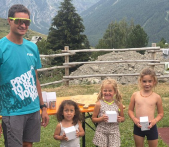 DOMENICA A GIMILLAN LA FESTA DELLO SKI CLUB GRAN PARADISO