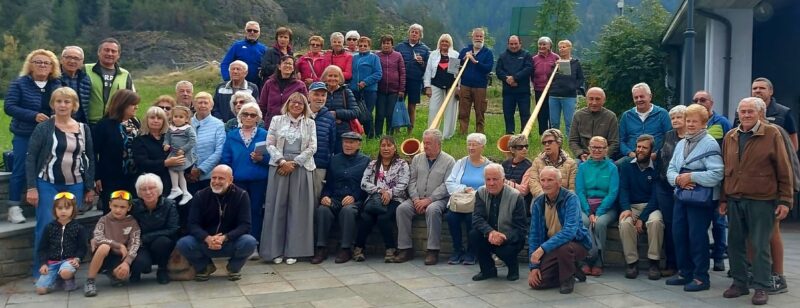A Oyace una bella festa con quaranta persone per San Michele Arcangelo