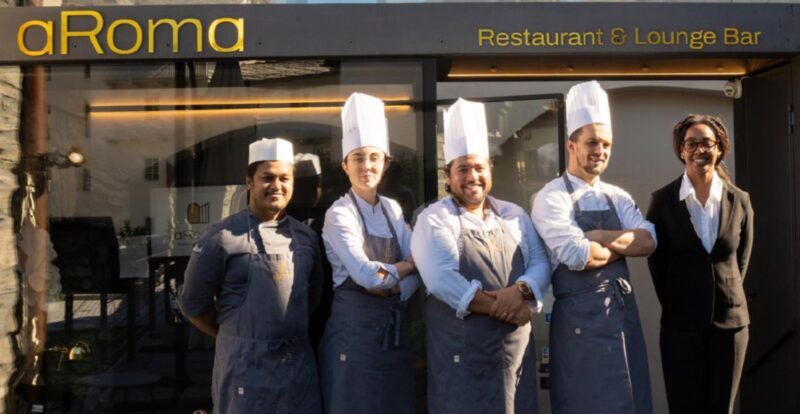 Da sinistra Sheik Manu, Federica Corvi, lo chef Mauricio Franco, Klod Radaci e Cristi Morales