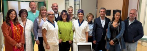 Donato un dermopigmentatore all’Ospedale. “Per riconoscersi di nuovo dopo il cancro”