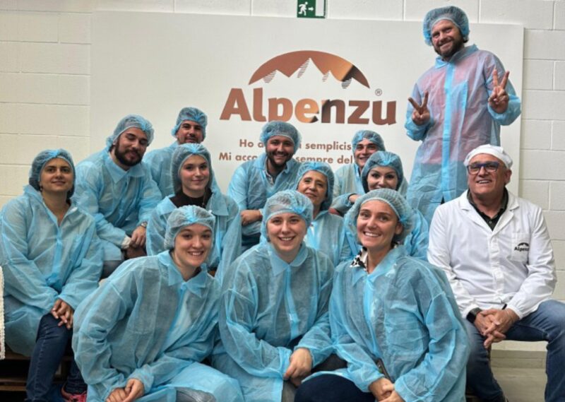 I giovani albergatori Adava alla scoperta del «Savoir faire» in Bassa Valle. Concluso il percorso «Connaître pour accueillir»