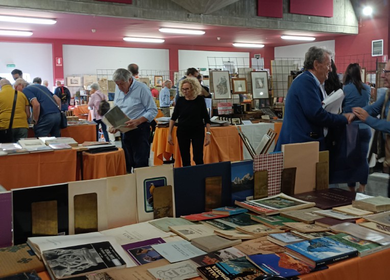 Grande affluenza di pubblico alle Librerie Antiquarie di Montagna a Quincinetto