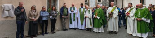 La casa parrocchiale di Saint-Marcel è stata intitolata a don Giulio Vuillermoz, parroco del paese per 25 anni